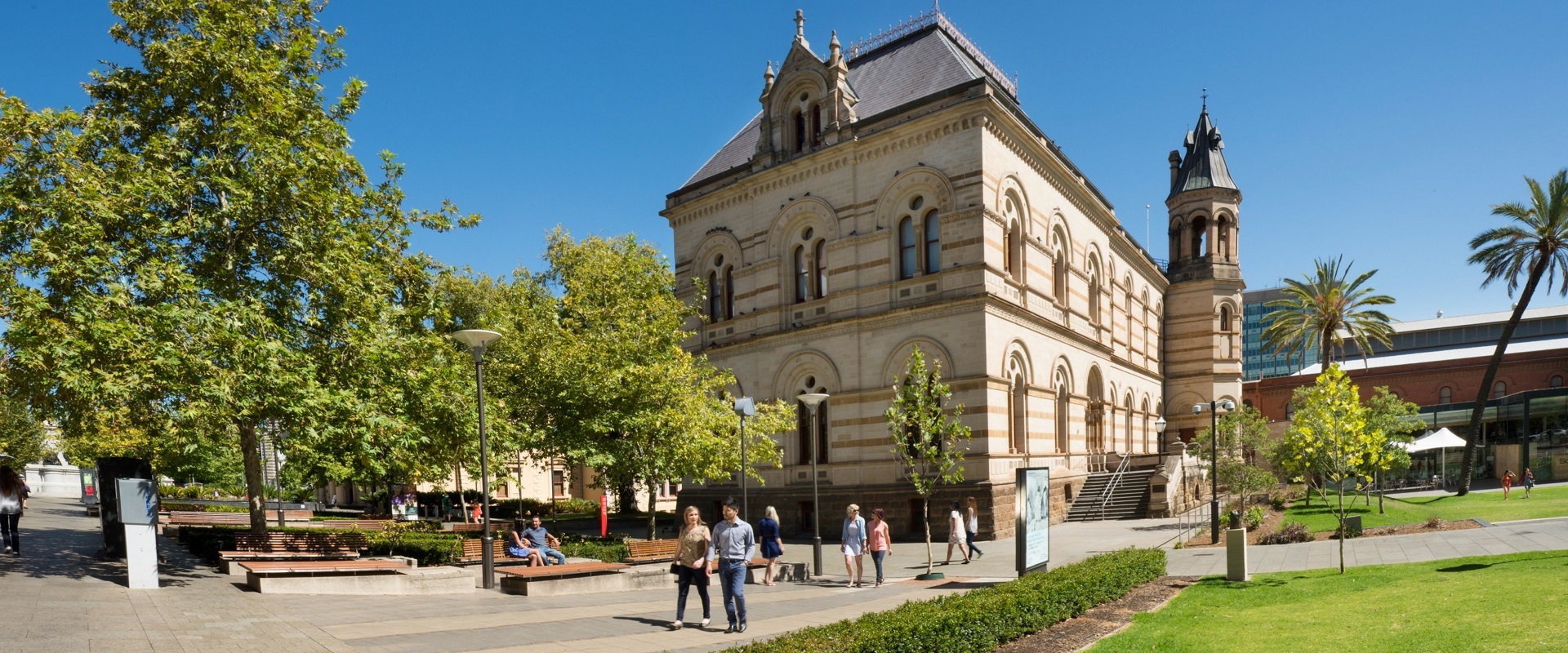 The front of the South Australian Museum. Image: SATC