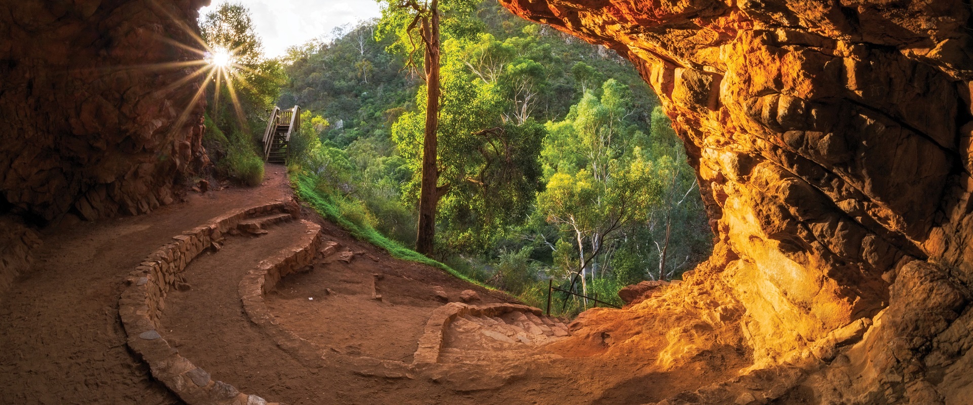 Bushwalking through the Adelaide Hills. Image: SATC